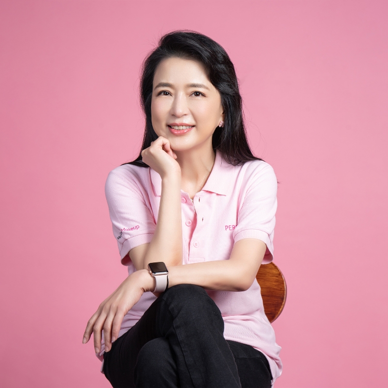 The Wonder Women's Guide to Discovering Your Superpowers at Work and in your Personal Life - Alice Chang - Perfect Corp