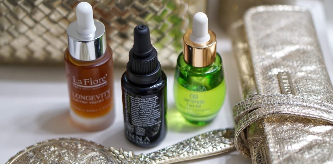 Discover 3 Natural Face Oils That Reduce Signs of Acne and Wrinkles