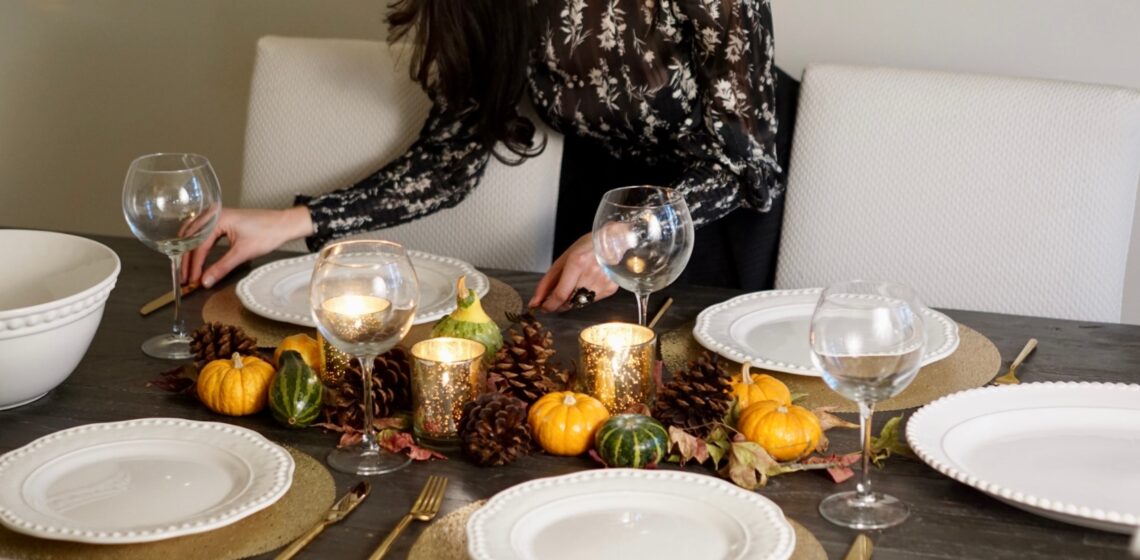 Holiday Decorating Ideas That Create a Cozy & Chic Home