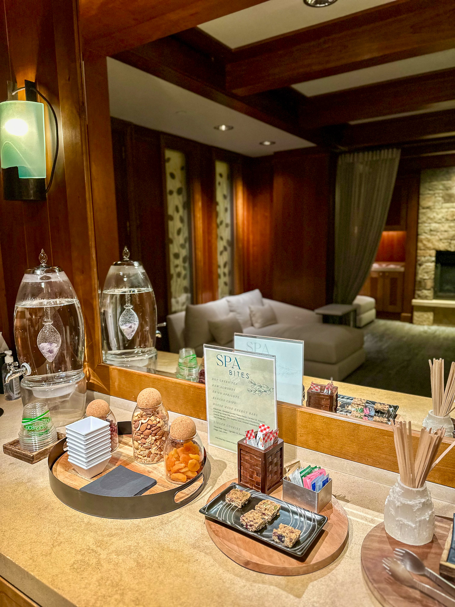 Jackson Hole Wyoming Travel Guide - The Ultimate Outdoor Adventure in the Old Wild West