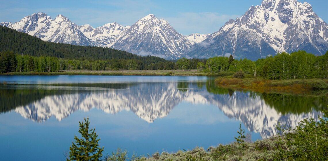 Jackson Hole Wyoming Travel Guide - The Ultimate Outdoor Adventure in the Old Wild West