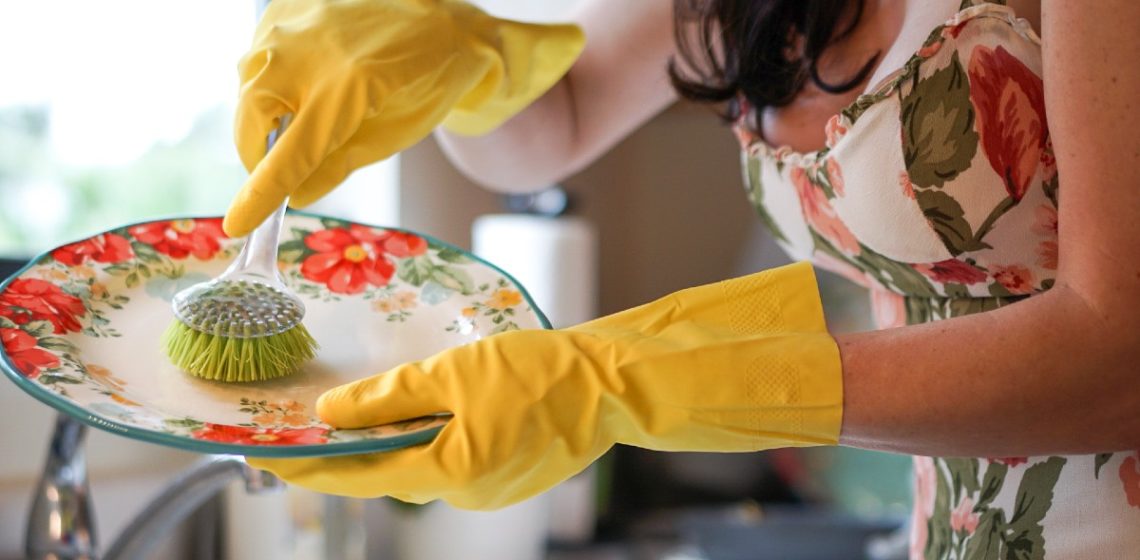 The Best Natural Household Cleaning Products That Are Better For Your Health